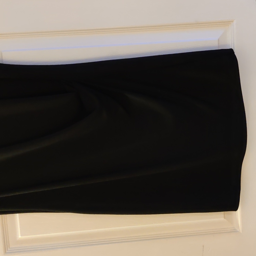 Banana republic Black knit crepe dress - Picture 2 of 4